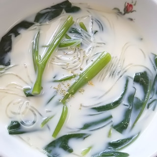 春雨と空芯菜の豆乳スープ(^^)